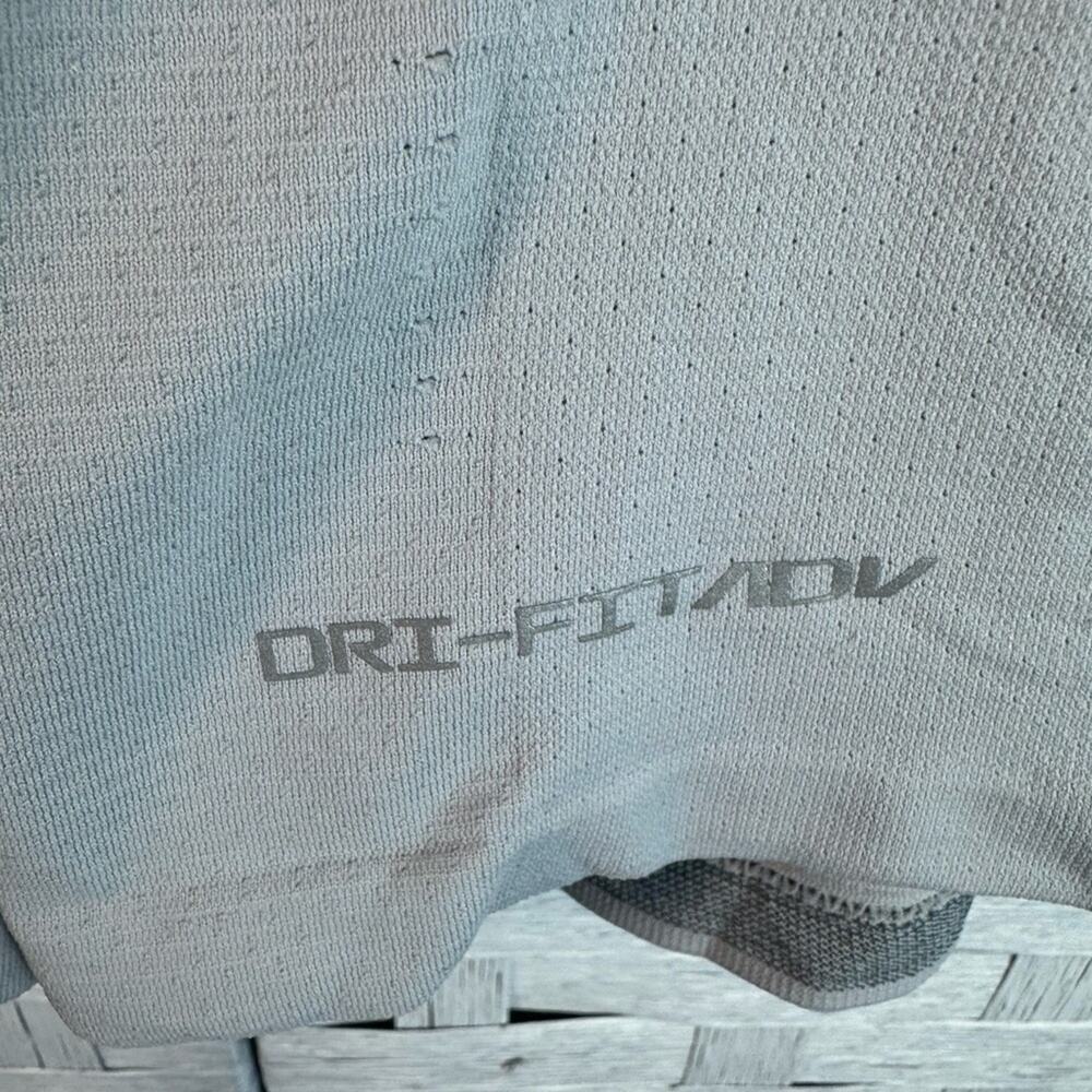 NIKE Tank top razorback dri slim fit light gray activewear athleisure workout - Picture 3 of 9